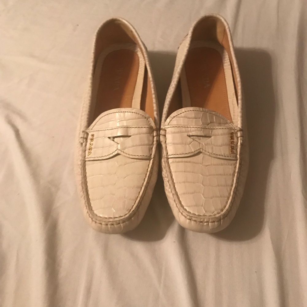 PRADA Ivory Crocodile Driving Shoe/Loafer/Moccasin